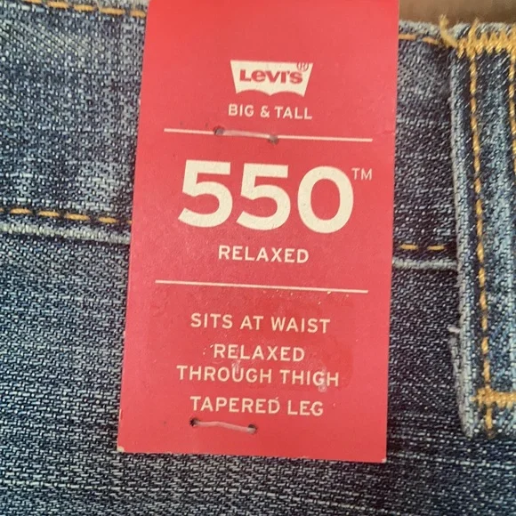 Relisted Levi’s 550 relaxed slight distressed jean tapered leg 40 X 36 big&tall - Picture 4 of 17